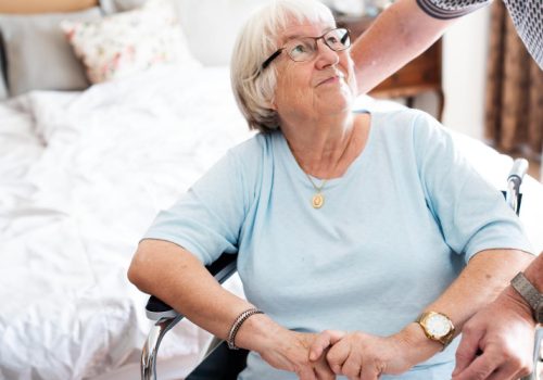 AHV- und IV-Renten seit 2025 erhöht: Was die Anpassung für Rentnerinnen und Rentner 2026 bedeutet